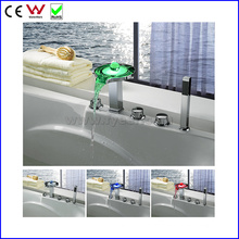 Deck Montiert China Bad &amp; Dusche Wasserhahn LED Badewanne Wasserhahn (FD15304F)